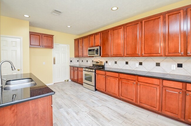 Building Photo - 1114 Oxford Mills Ln