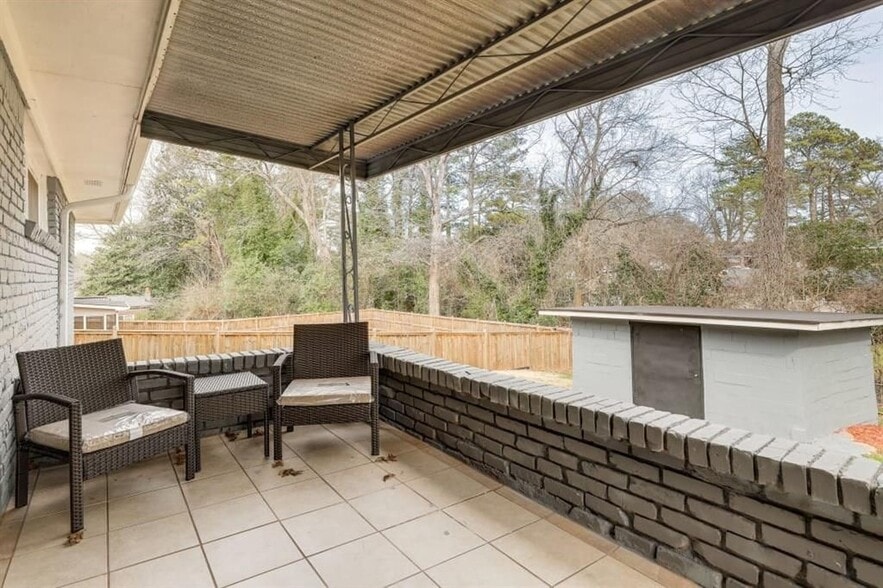 Building Photo - 1944 Cindy Dr