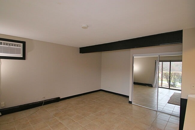 Building Photo - 45 Nassau Colony