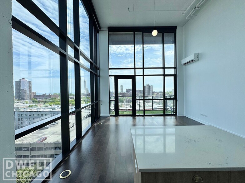 Building Photo - 5035 N Broadway St