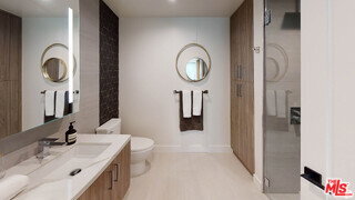 Building Photo - 105 S Doheny Dr