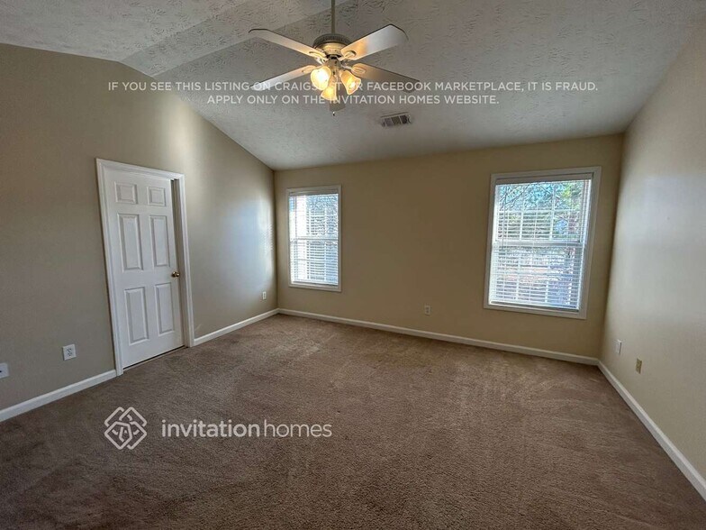 Building Photo - 720 Clairidge Ln SW