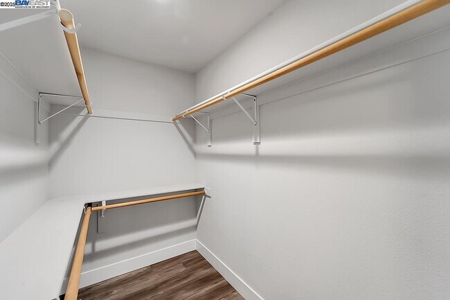 Building Photo - 338 Orchard Ave