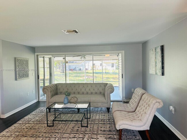 Building Photo - 2013 Finland Dr