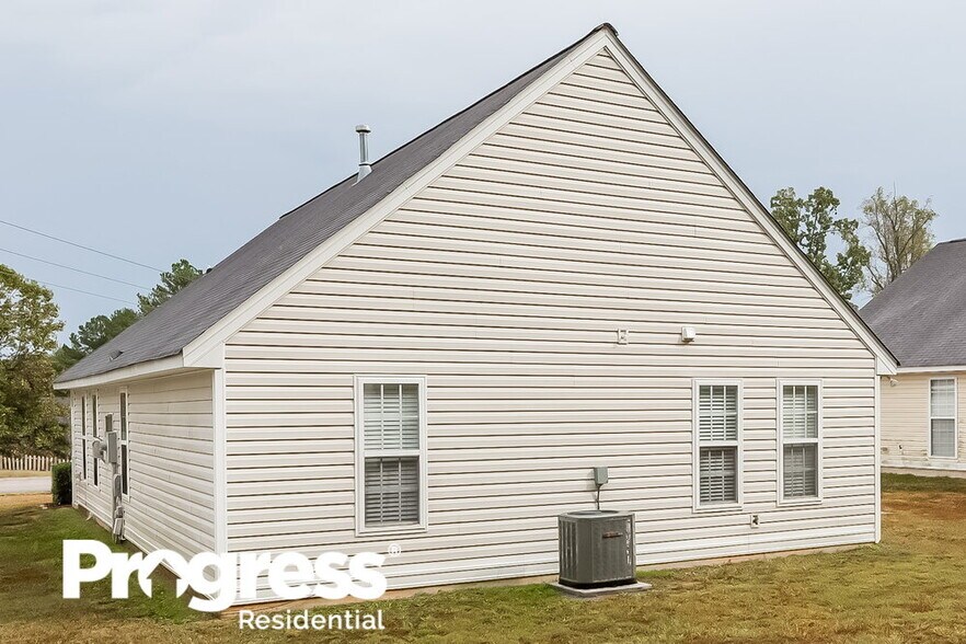 Building Photo - 5640 Tealbrook Dr