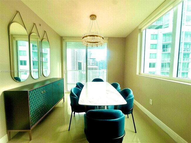 Primary Photo - 244 Biscayne Blvd