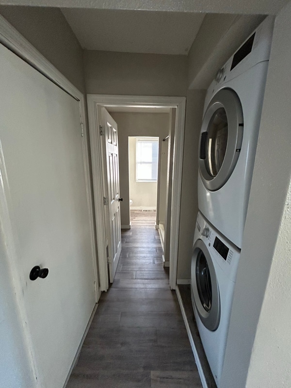 Building Photo - 221 2nd St N