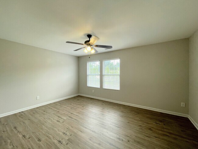 Building Photo - 30003 Westfield Dr
