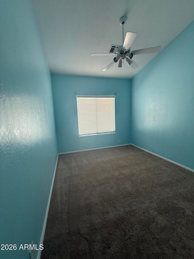 Building Photo - 8136 W Laurel Ln