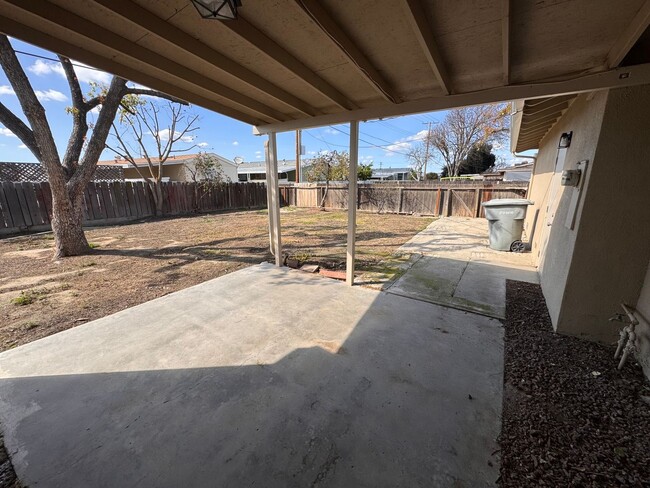 Building Photo - Newly remodeled house on a corner lot!!  M...