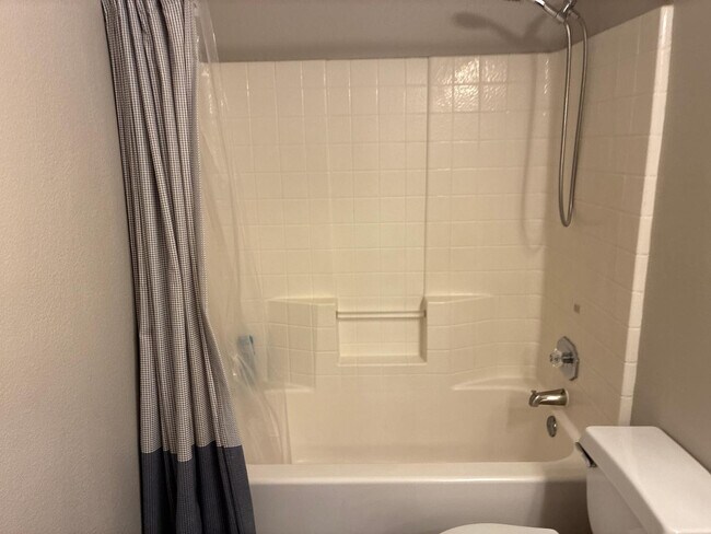 Building Photo - 13717 N 80th Ave