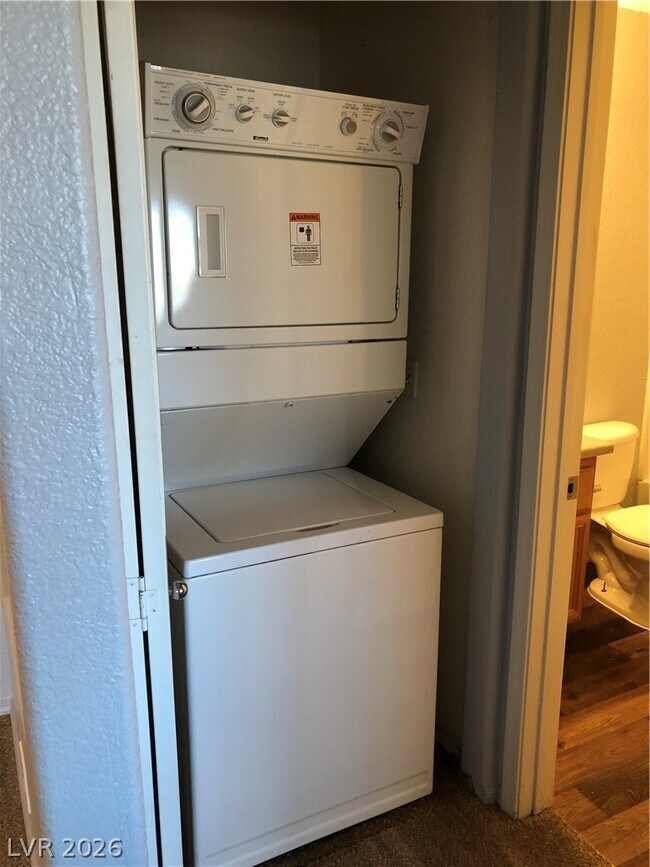 Building Photo - 4730 E Craig Rd