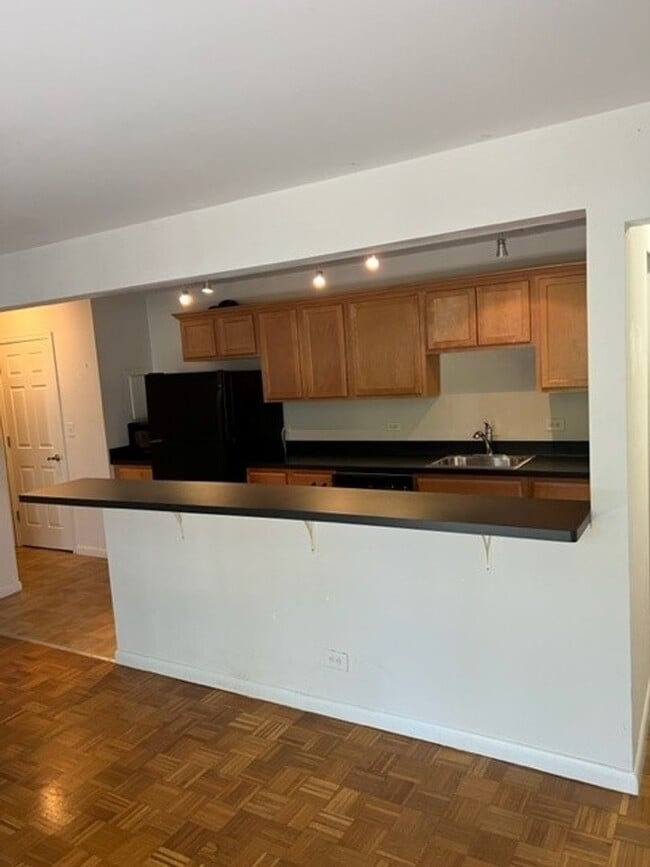 Building Photo - 1 BR, 1 Bath apartment.