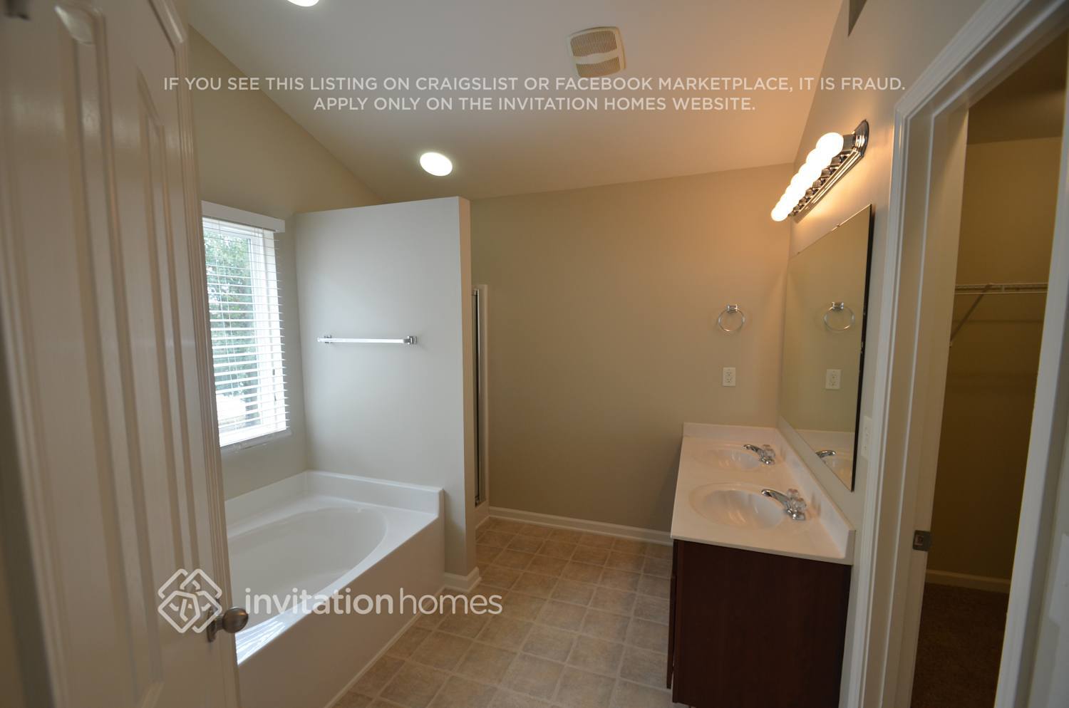 Building Photo - 15511 Baltinglass Ct