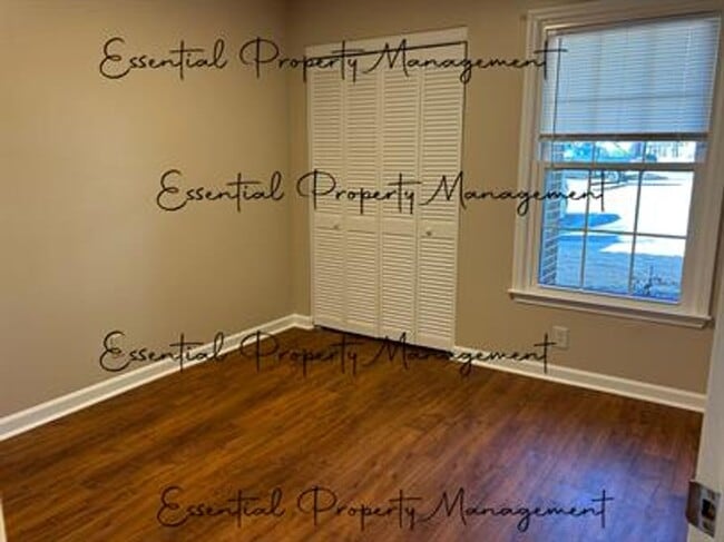 Building Photo - 1201 Liberty Dr