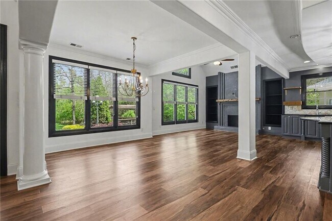 Building Photo - 3950 Spalding Dr