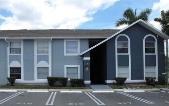 Building Photo - 4240 Pershing Pointe Pl