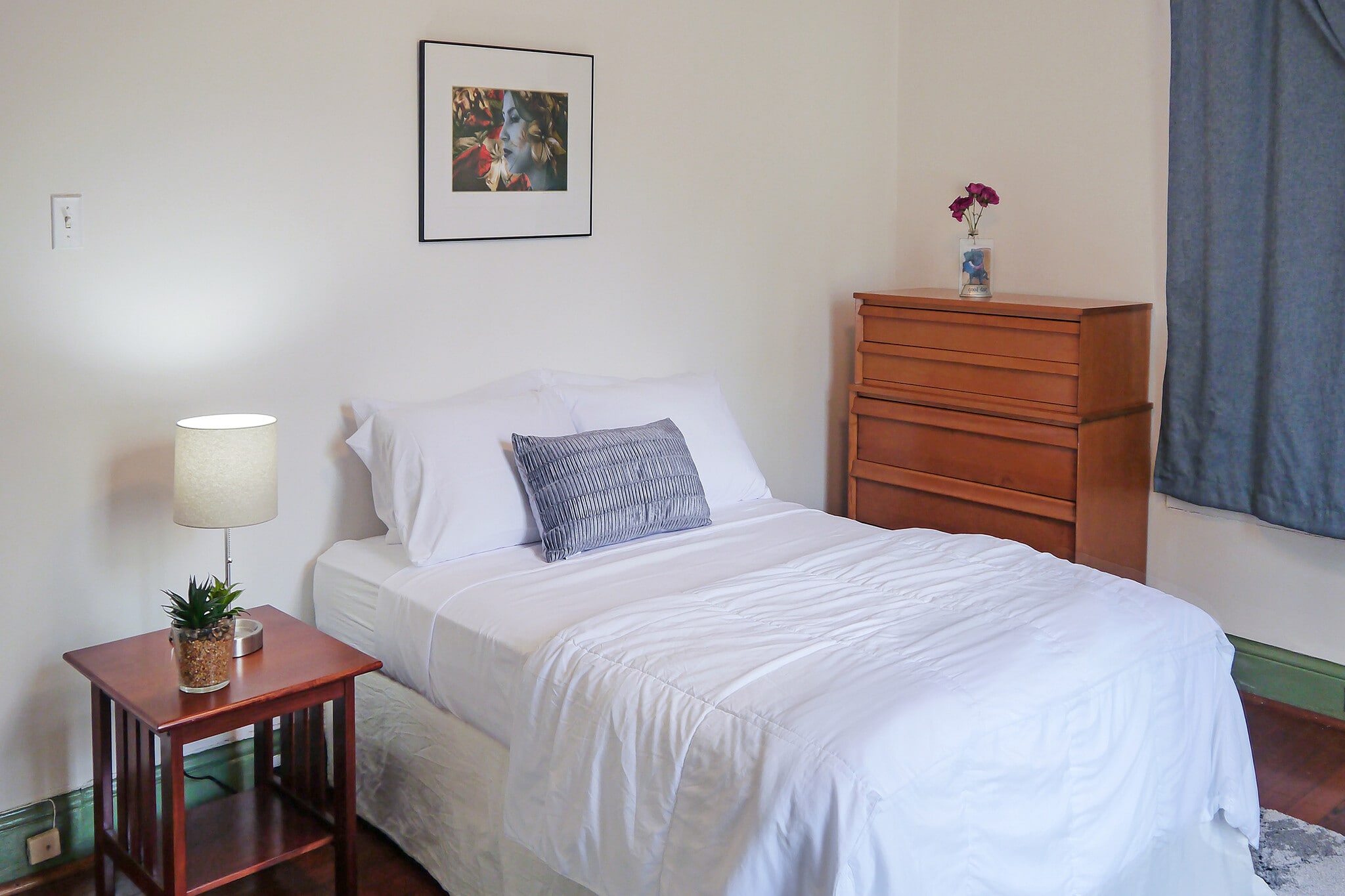 Building Photo - 7814 S Claiborne Ave