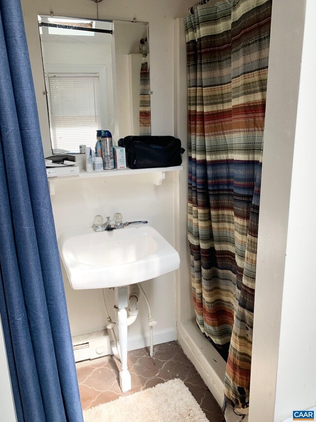 Building Photo - 111 Chelsea Dr