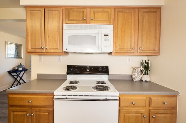 Building Photo - Walnut Grove Townhomes*