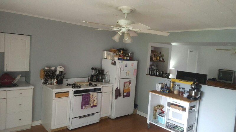 Building Photo - 320 W Sycamore St