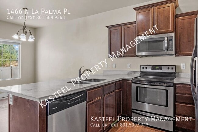 Building Photo - 1466 La Palma Pl