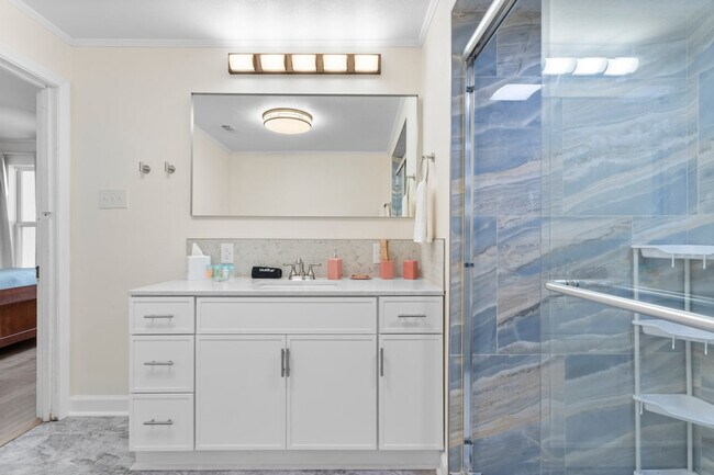 Building Photo - 10104 Johns Bayou Rd