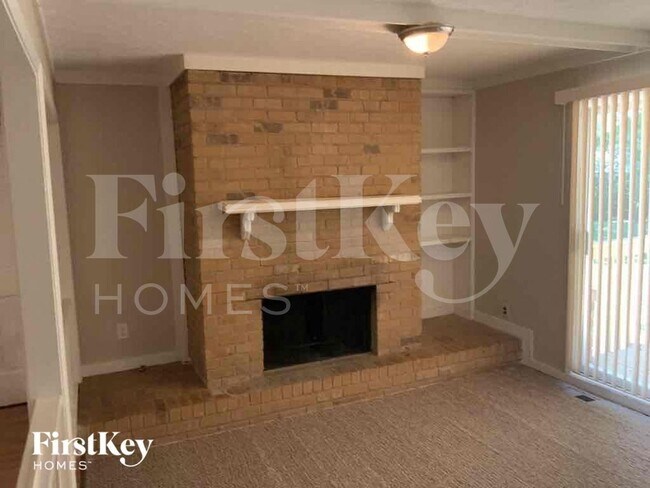 Building Photo - 557 Rock Shadow Ct