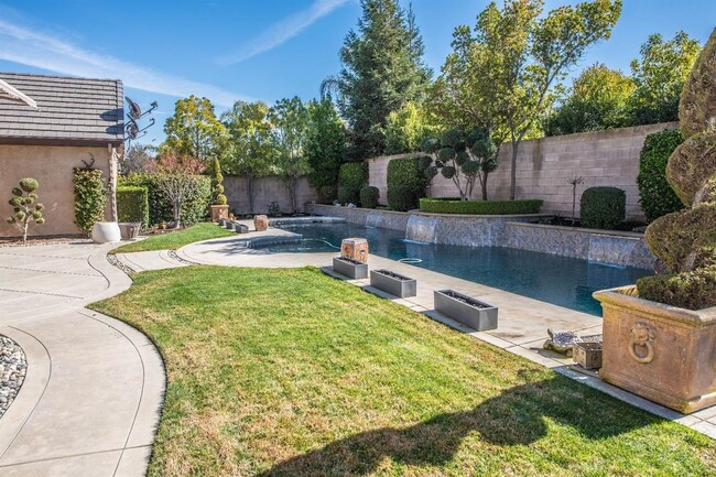 Building Photo - Luxury Unfurnished Single-Story Custom Home for Lease in Copper Ridge