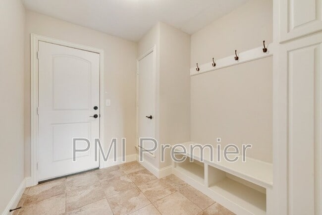 Building Photo - 14077 Brookridge Dr