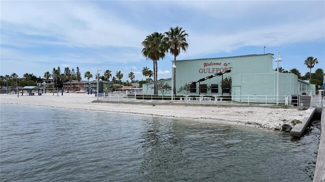 Building Photo - 5120 24th Ave S