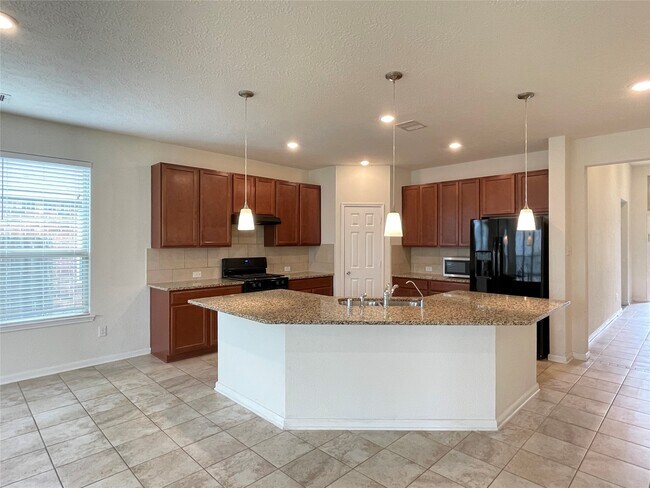 Building Photo - 28519 Willow Orchard Ln