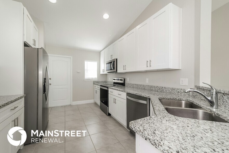 Building Photo - 419 Britten Dr