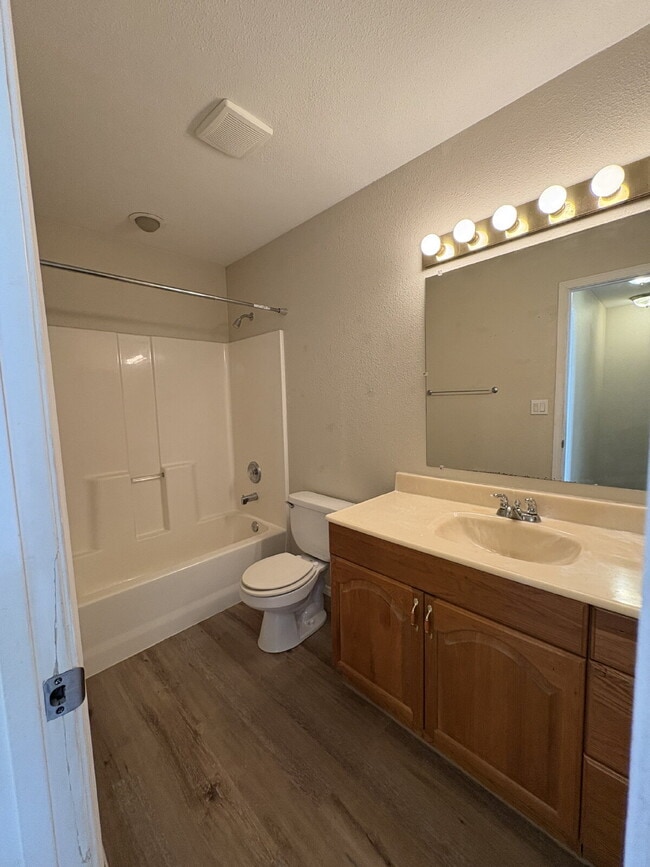 Building Photo - 2 bedroom townhouse - Yuma