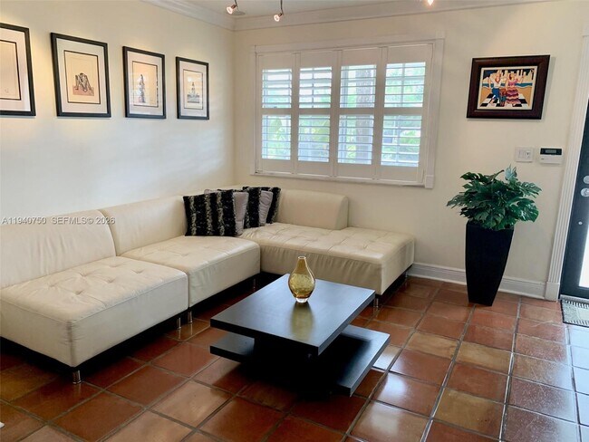 Building Photo - 10841 SW 67th Dr