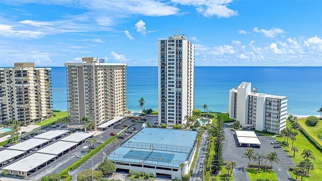 Building Photo - 5420 N Ocean Dr