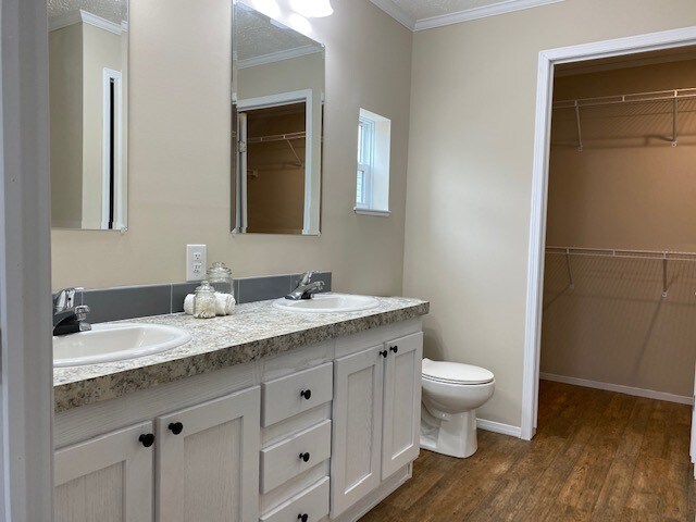 Building Photo - 1122 Stoneridge Ct