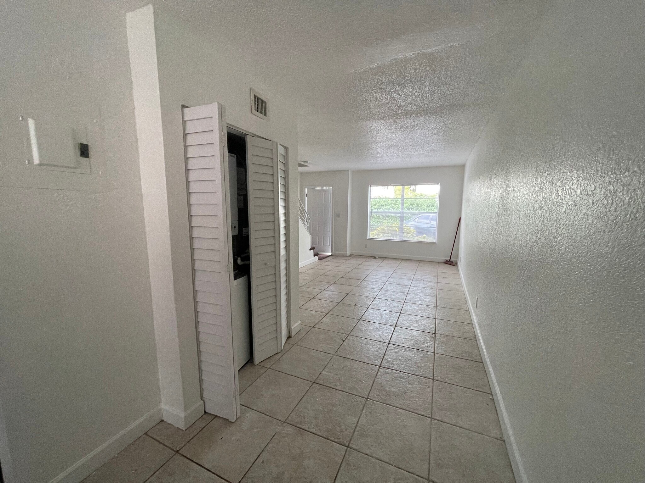 Building Photo - 821 NW 46th Ave