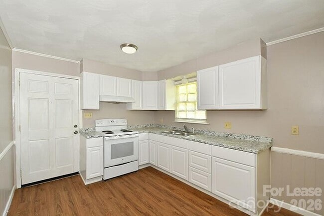 Building Photo - 1715 Cloudburst Cir