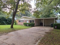 Building Photo - 3 Bedroom Mid-Century Rental