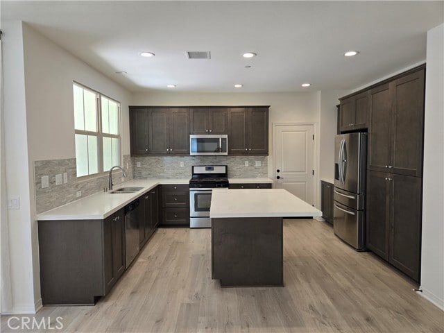 Building Photo - 93 Henson