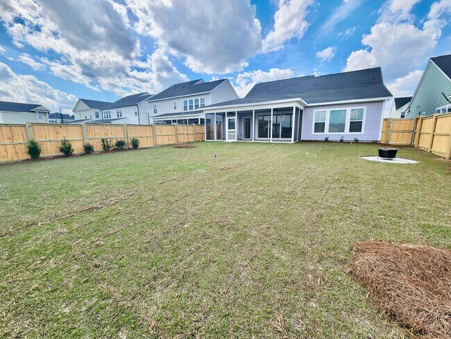 Building Photo - Like new in Midtown - 3 bedrooms plus addi...