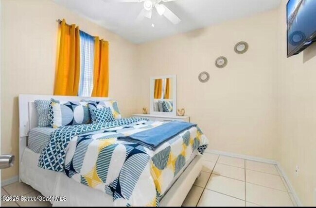 Building Photo - 463 Eldron Blvd NE