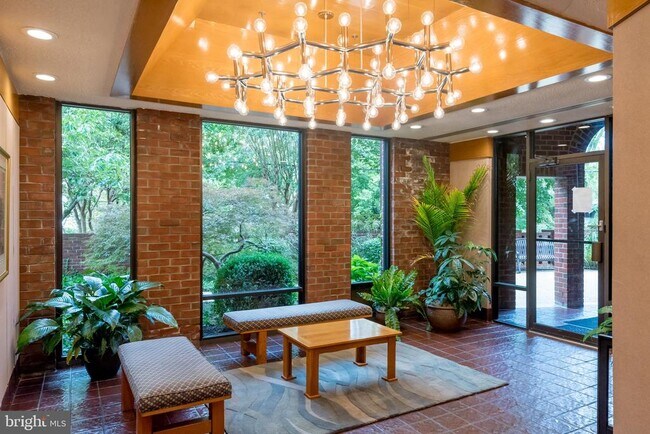 Building Photo - 100 Severn Ave