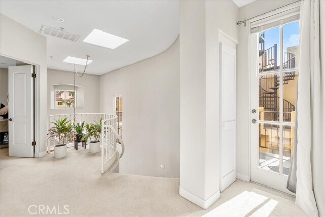 Building Photo - 723 S Broadway