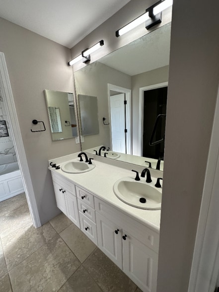 Building Photo - 40 Hooheno St