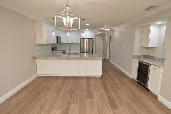 Building Photo - 6330 Grand Bahama Cir