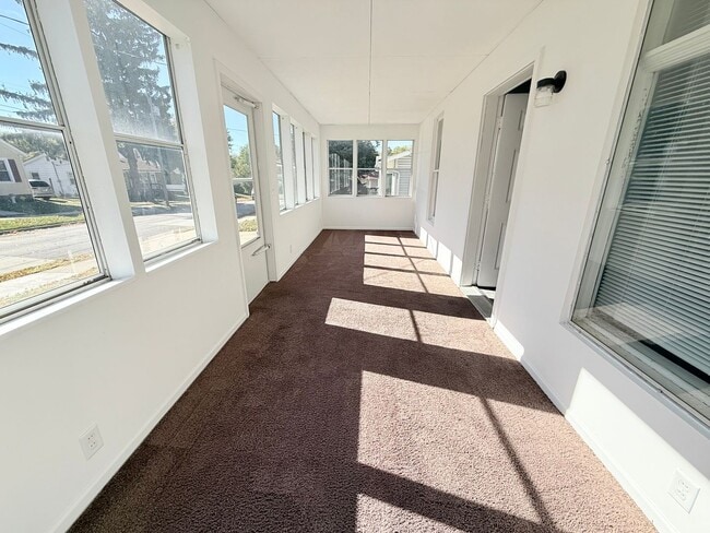 Building Photo - Spacious 4-Bedroom Home with Fenced Backyard