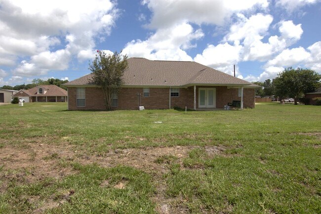 Building Photo - 8525 Sunflower Ln