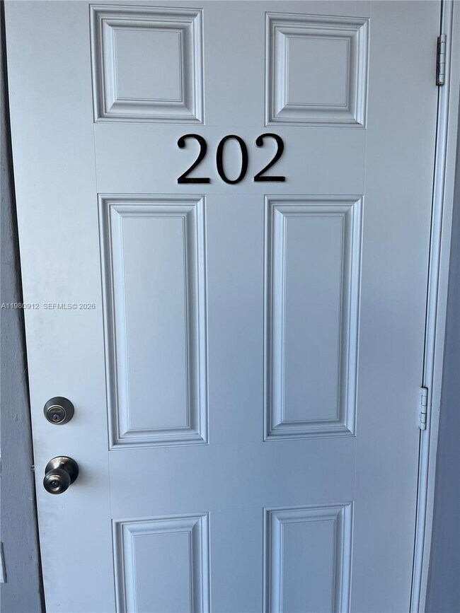 Building Photo - 350 75th St